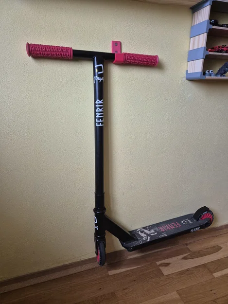 Giá treo tường cho xe trượt Kick Scooter (Wall mount) - Image 4