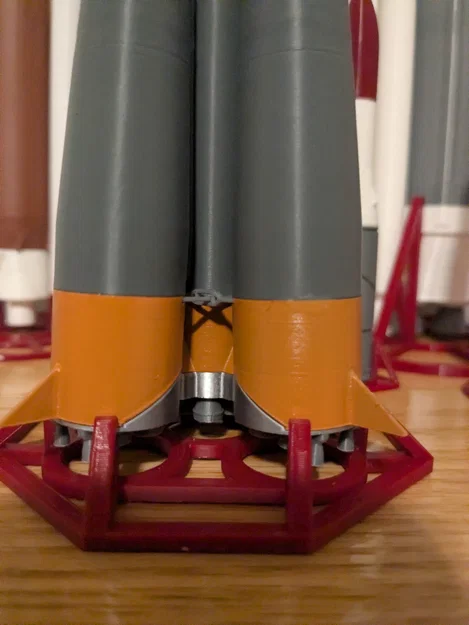 Mô hình tên lửa Soyuz - Tỷ lệ 1:100 - Nga - Image 3