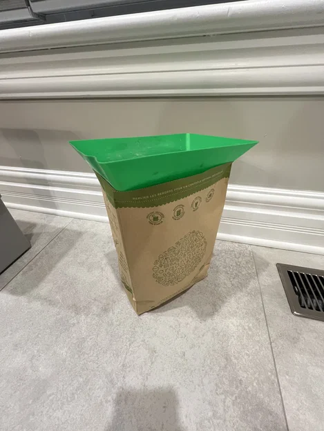 Phễu in 3D hỗ trợ đổ rác hữu cơ tiện lợi cho nhà bếp - Image 1