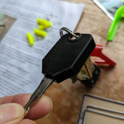 Ford - Key Jail - Cứu cánh khi chìa khóa xe bị gãy đầu