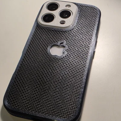 Ốp lưng iPhone 16 Pro kèm nắp bảo vệ camera