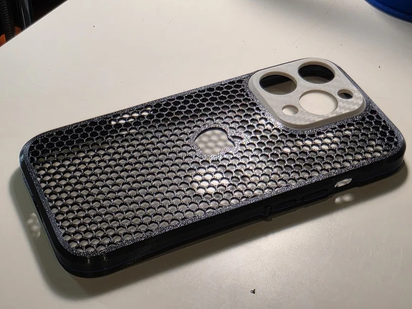 Ốp lưng iPhone 16 Pro kèm nắp bảo vệ camera - Image 2