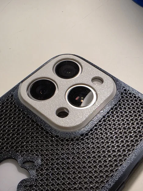 Ốp lưng iPhone 16 Pro kèm nắp bảo vệ camera - Image 3