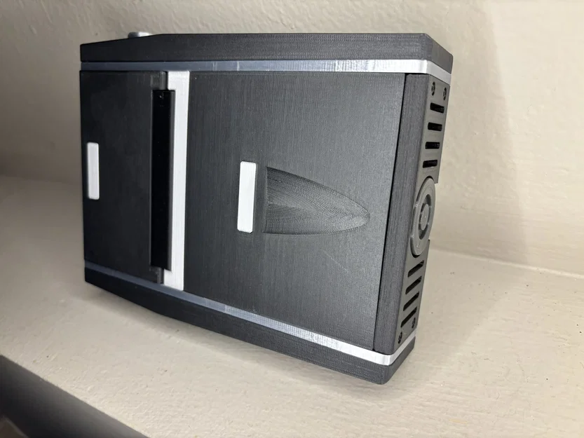 Star Trek: Strange New Worlds Tricorder - Image 3