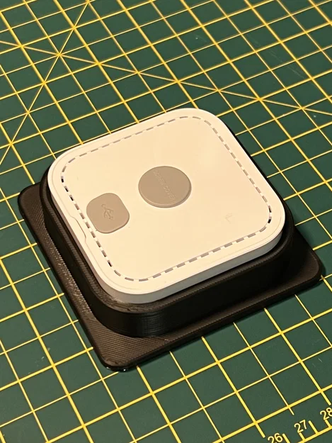 Đế gắn cửa sổ cho camera Blink Indoor - Image 2