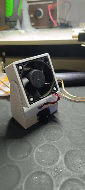 Máy hút khói hàn 3D mini siêu tiện lợi với quạt 4020 - Image 1