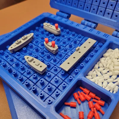 Trò chơi Hải chiến (Battleship) với Hộp đựng: Phiên bản Tiếng Anh & Cyrillic