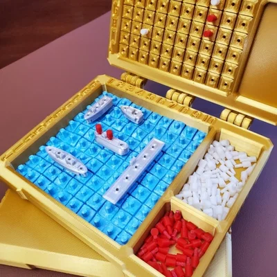 Trò chơi Hải chiến (Battleship) với Hộp đựng: Phiên bản Tiếng Anh & Cyrillic