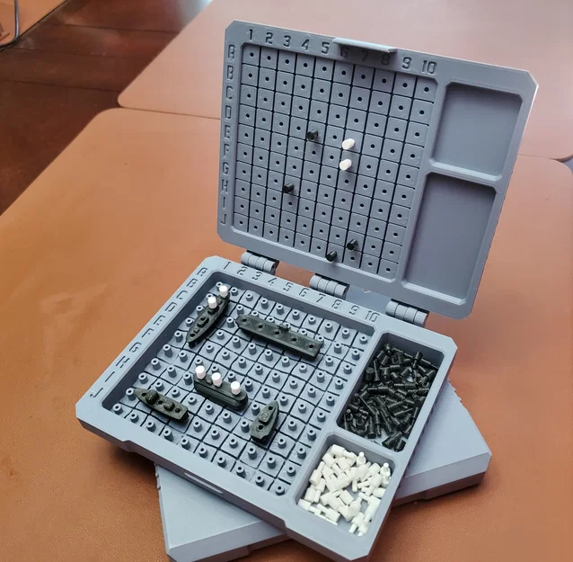 Trò chơi Hải chiến (Battleship) với Hộp đựng: Phiên bản Tiếng Anh & Cyrillic - Image 10