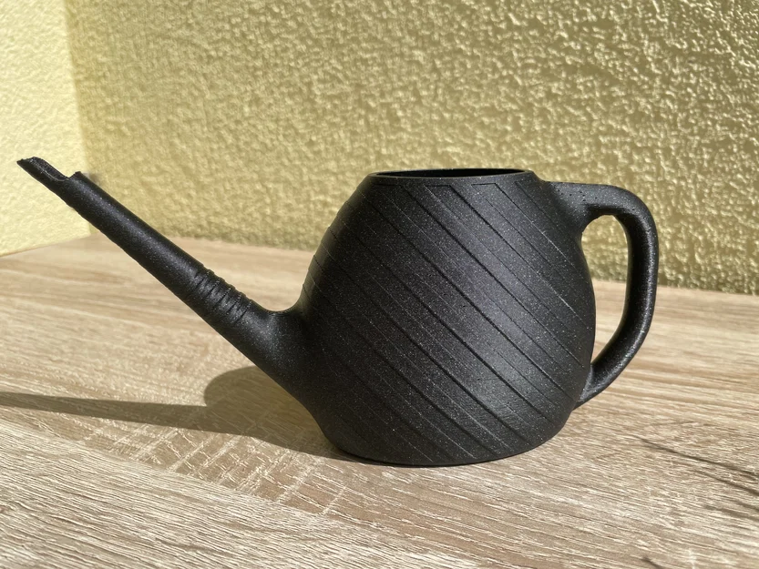 Bình tưới cây có họa tiết kẻ sọc - Image 4