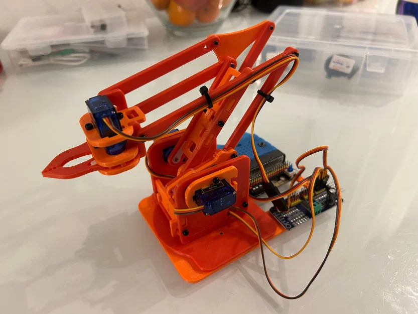 Phiên bản in 3D của cánh tay robot MeArm phiên bản 3.0 - Image 1