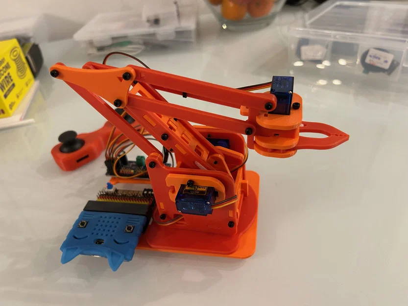 Phiên bản in 3D của cánh tay robot MeArm phiên bản 3.0 - Image 2