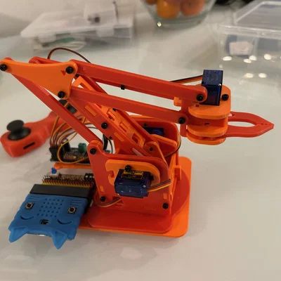 Phiên bản in 3D của cánh tay robot MeArm phiên bản 3.0