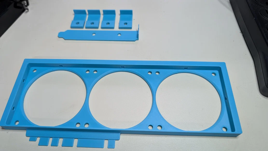 Khung gắn 3 quạt 80mm cho khe PCIe - Tối ưu tản nhiệt máy tính - Image 1