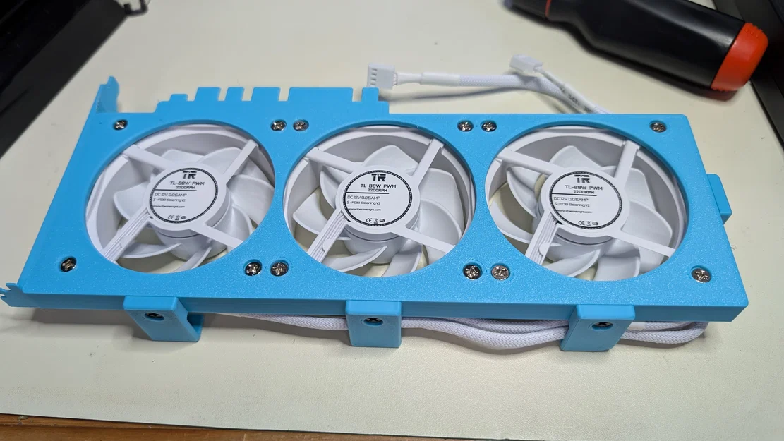 Khung gắn 3 quạt 80mm cho khe PCIe - Tối ưu tản nhiệt máy tính - Image 2
