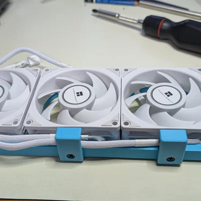 Khung gắn 3 quạt 80mm cho khe PCIe - Tối ưu tản nhiệt máy tính