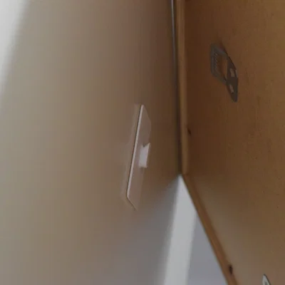 Móc dán tường đa năng (Adhesive Hook)