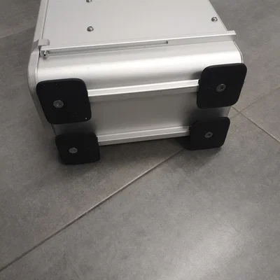 Tay cầm tùy chỉnh cho bộ sạc Stark Varg - Giải pháp di động tiện lợi