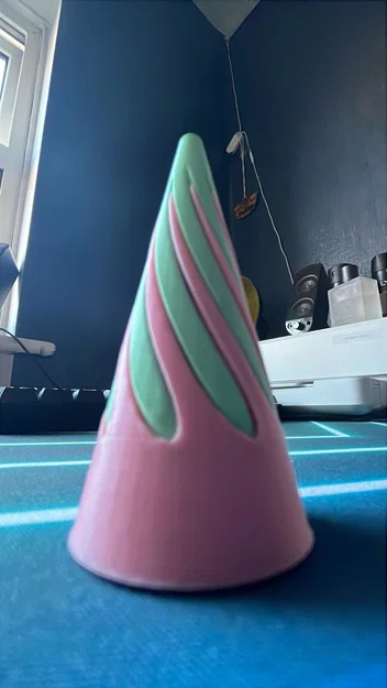 Mô hình hình nón xoắn ốc Impossible Passthrough Cone độc đáo - Image 3