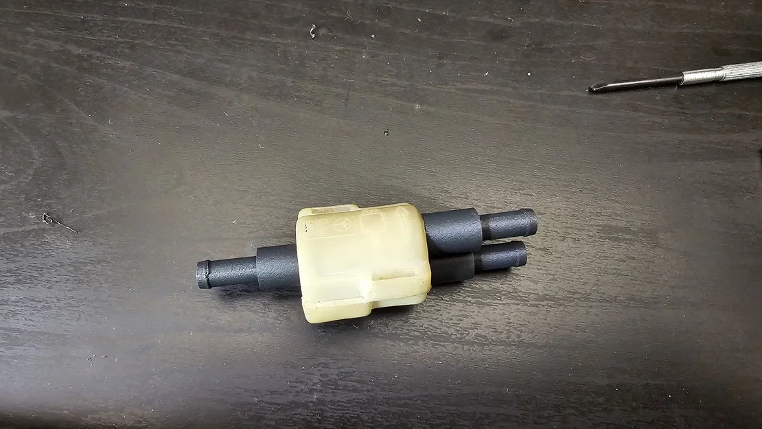 Bộ chia nước rửa kính: Chân van một chiều thay thế - Image 1