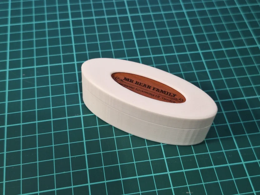 Hộp đựng bàn chải râu cỡ du lịch Mr Bear Family - Image 1