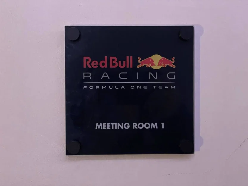 Giá đỡ bảng hiệu gắn tường / cửa (Standoffs) - Image 1