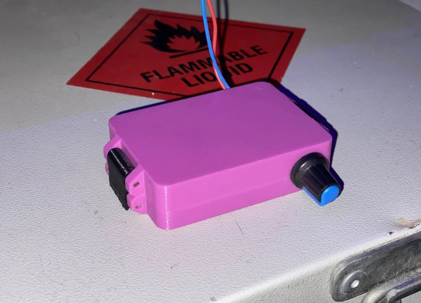 Hộp có chốt gài đơn giản và dễ dàng điều chỉnh kích thước - Image 1