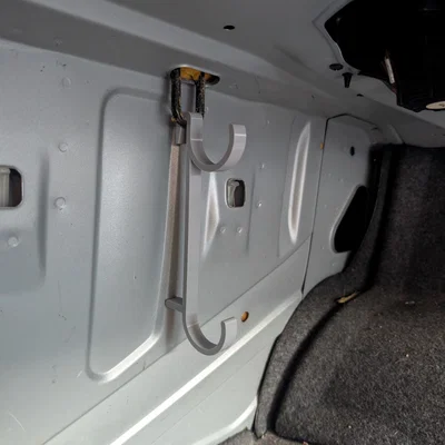 Móc treo cần câu và ô dù thông minh cho cốp xe hơi