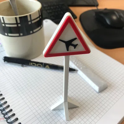 Biển báo chú ý máy bay