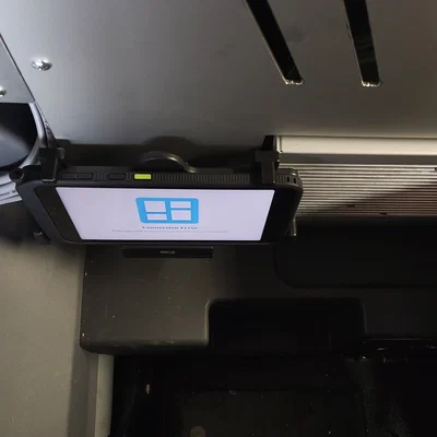 Bộ kit chuyển đổi vị trí máy tính bảng cho xe Tatra Force