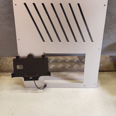 Bộ kit chuyển đổi vị trí máy tính bảng cho xe Tatra Force