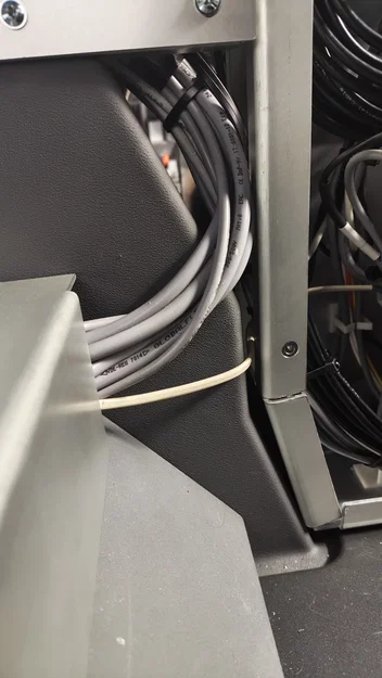 Bộ kit chuyển đổi vị trí máy tính bảng cho xe Tatra Force - Image 8