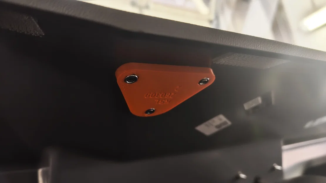 Bộ kit chuyển đổi vị trí máy tính bảng cho xe Tatra Force - Image 11