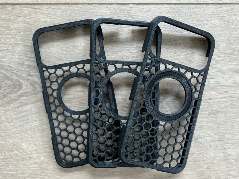 Ốp lưng iPhone 17 Pro Max họa tiết tổ ong - Image 1