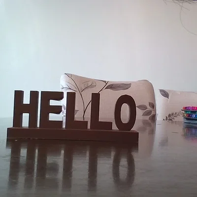 Mô hình bảng chữ HELLO trang trí bàn làm việc và kệ sách cực đẹp