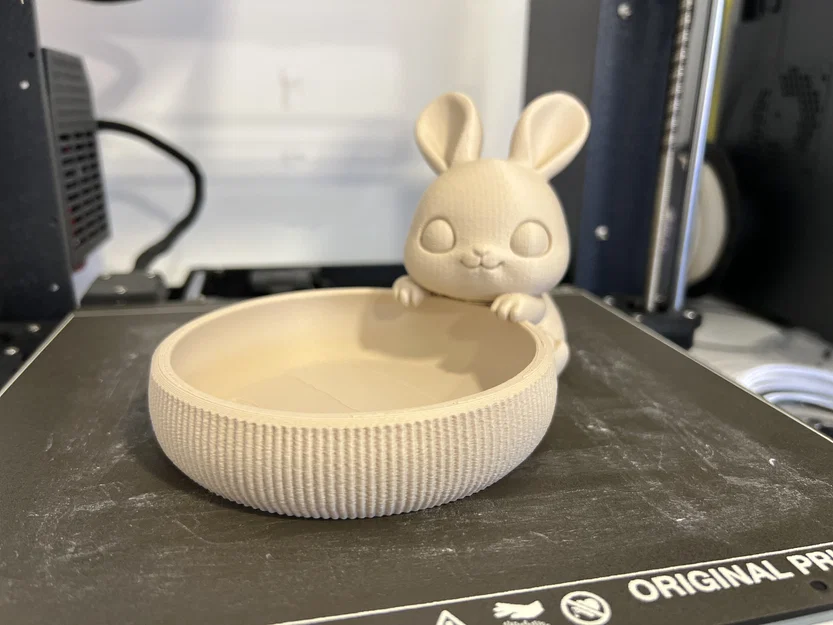 Nibble Treats - Tô Đựng Kẹo Chibi Chú Thỏ Phục Sinh Dễ Thương - Image 4