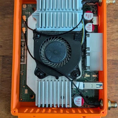 Vỏ case in 3D cho Router GL.iNet MT3000 gắn tường hỗ trợ ăng-ten