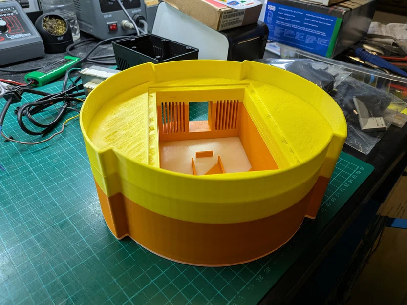 Đế tích hợp bộ chuyển đổi điện áp cho Black & Decker Lids Off (US) - Image 8