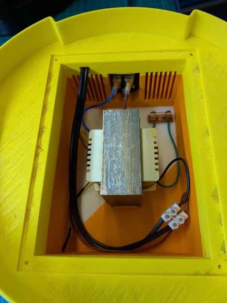 Đế tích hợp bộ chuyển đổi điện áp cho Black & Decker Lids Off (US) - Image 13