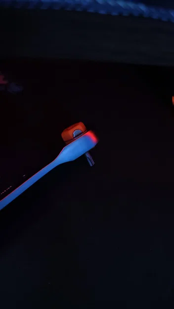 Đầu chuyển đổi cờ lê 13mm sang 1/4 inch hex bit có nam châm - Image 3