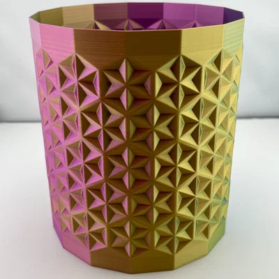 Bình hoa, chậu cây hoặc thùng rác với họa tiết lục giác Asanoha đa diện