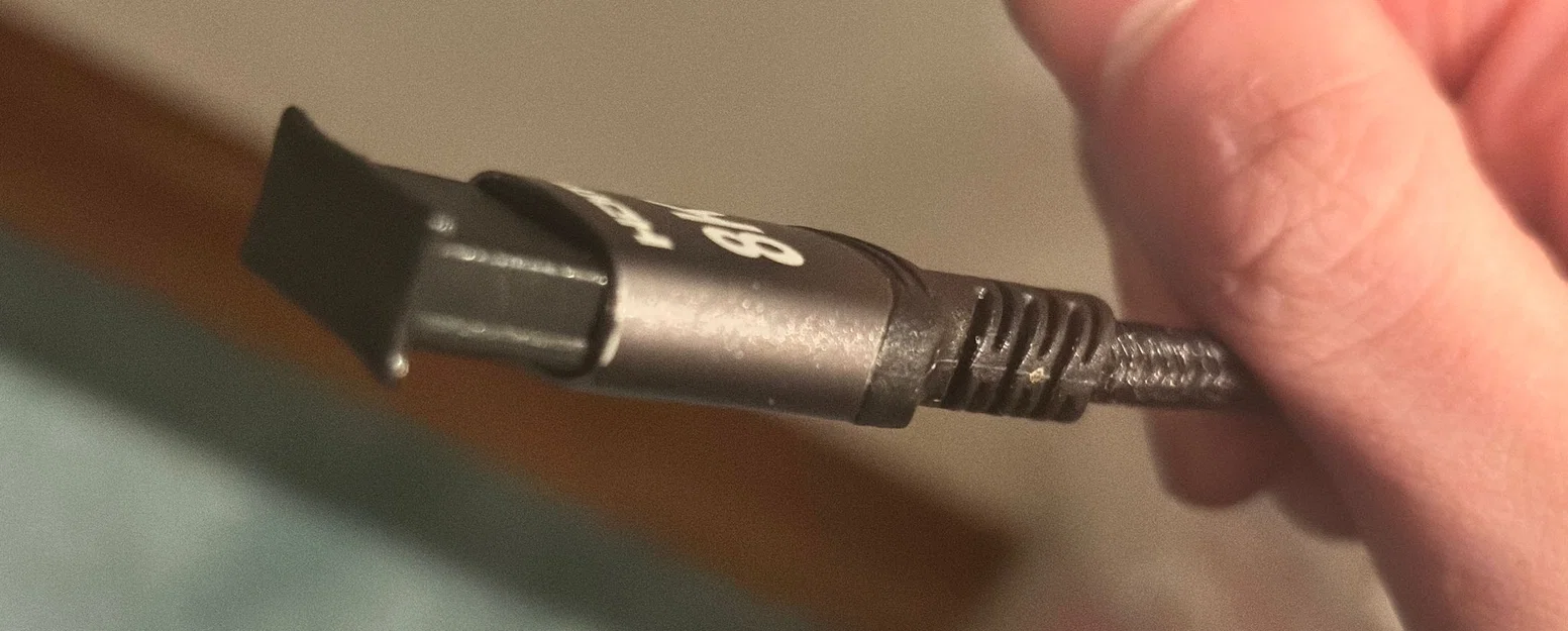 Nắp bảo vệ đầu cáp HDMI (HDMI-Plug protection) in 3D - Image 2