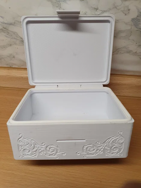 Hộp đựng tuyệt đẹp với bản lề và vòng đệm kín - Image 1