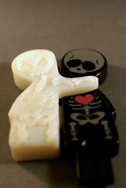 Skeleton USB Buddy - Phụ kiện hỗ trợ cho USB - Image 2