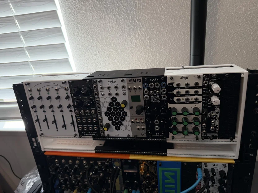 Tai gắn tủ rack 19 inch cho Eurorack Case Blocks - Image 1