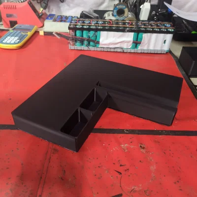 Giá đỡ màn hình tích hợp khay Gridfinity đa năng cho bàn làm việc