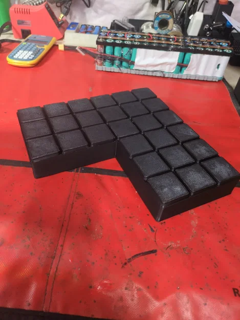 Giá đỡ màn hình tích hợp khay Gridfinity đa năng cho bàn làm việc - Image 5