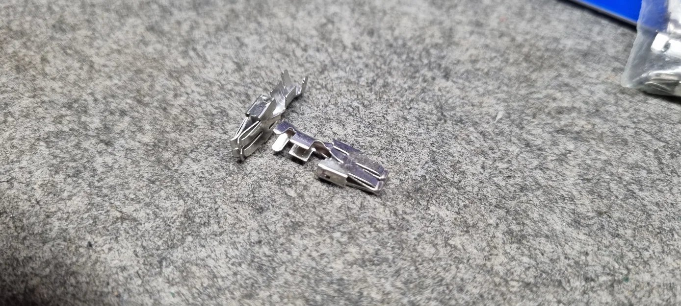 Đầu nối pin cho hệ thống Shimano Steps EP8 - Image 5