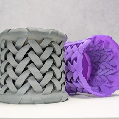 Interlace Vase - Bình hoa đan xen hiệu ứng thị giác