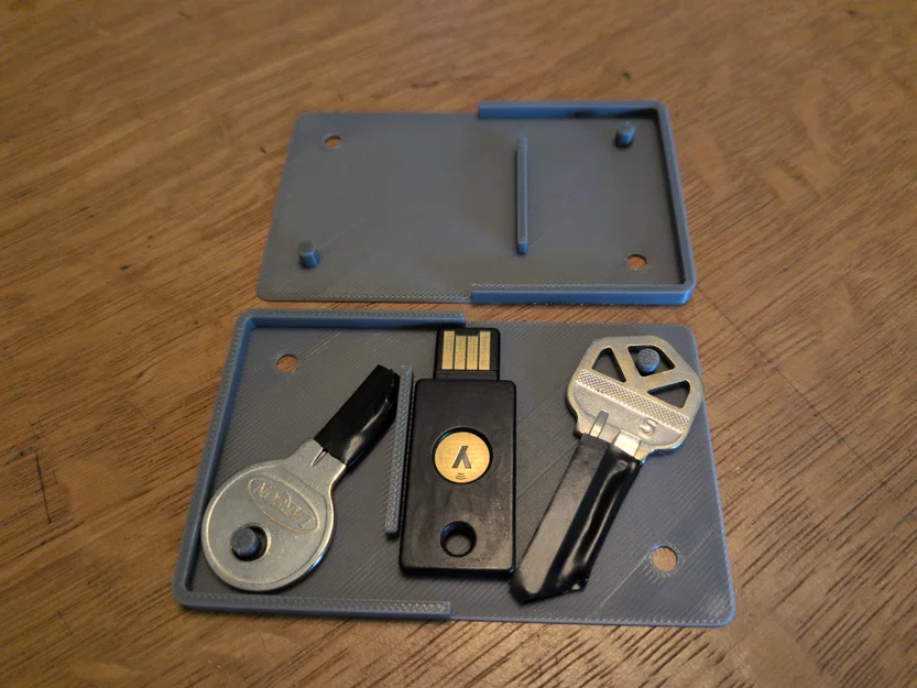 Miếng chèn ví siêu mỏng cho Yubikey và hai chìa khóa cửa - Image 1
